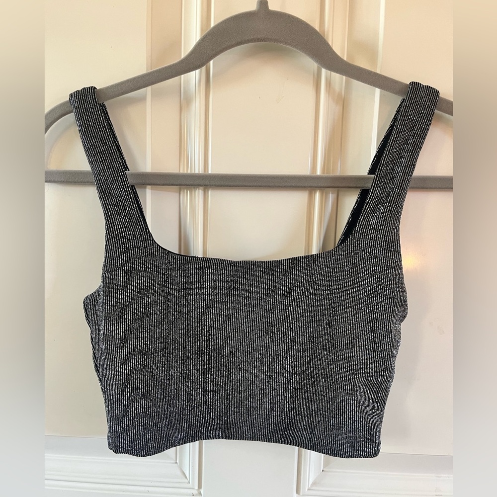 😎 Babaton Silver and black cropped tank